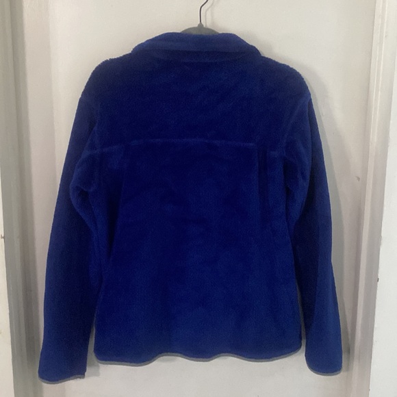 Women’s Patagonia blue fleece sweatshirt - Picture 2 of 4